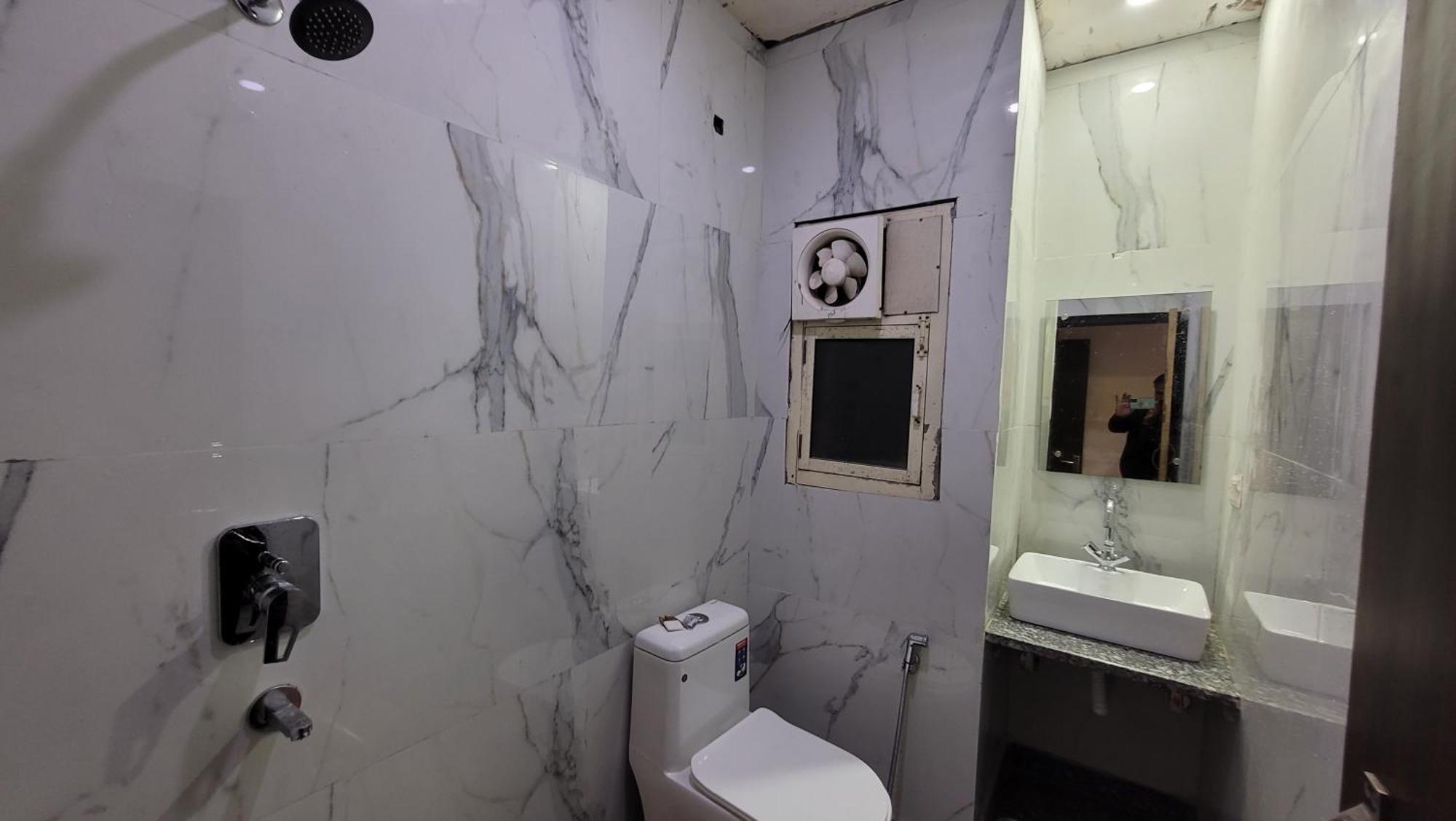 24 Hotel & Resort Агра Екстериор снимка