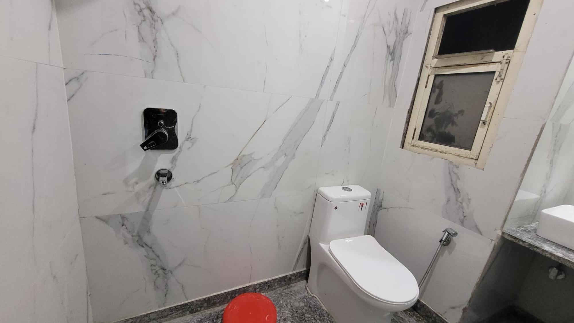 24 Hotel & Resort Агра Екстериор снимка