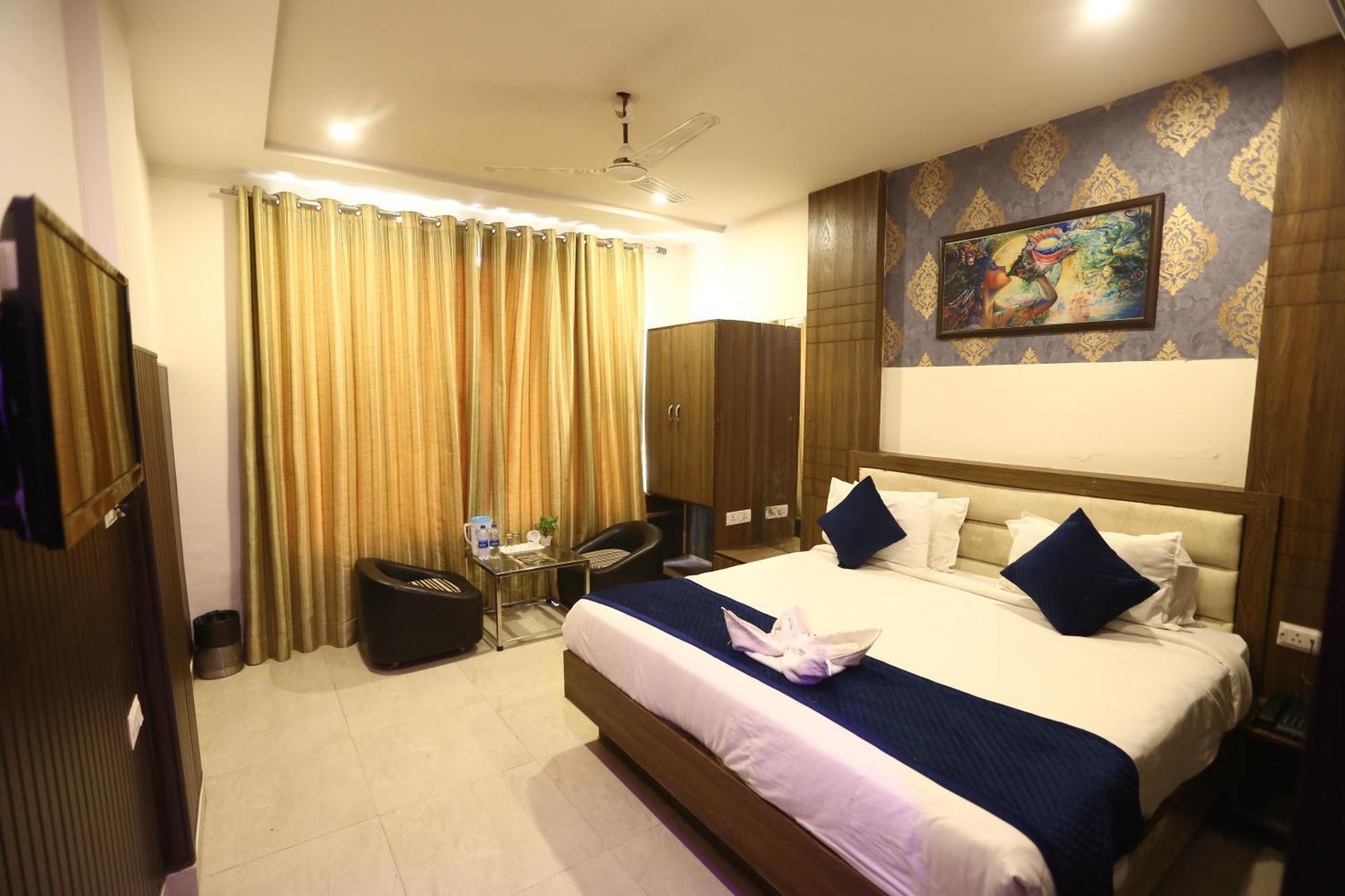 24 Hotel & Resort Агра Екстериор снимка