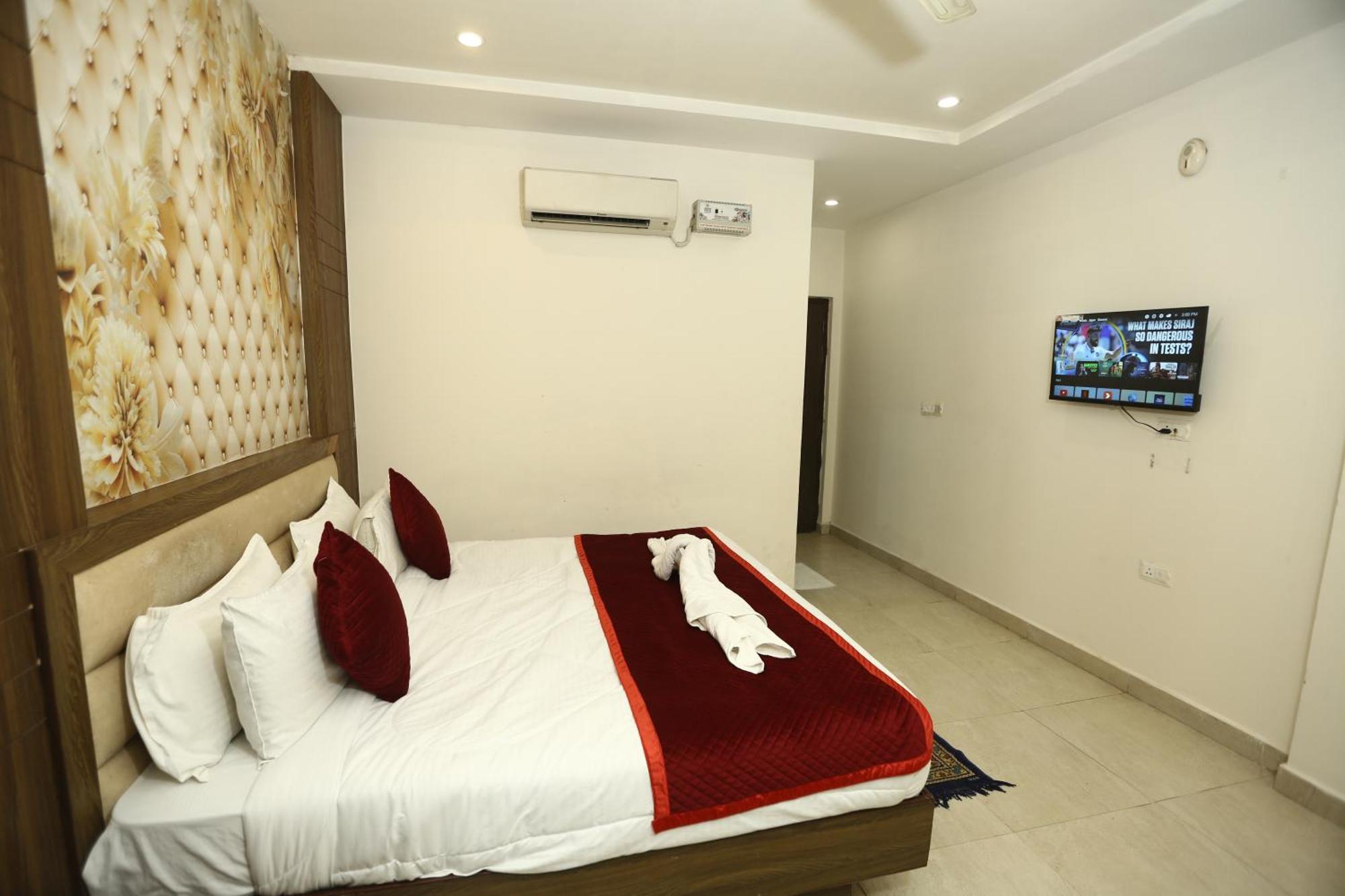 24 Hotel & Resort Агра Екстериор снимка