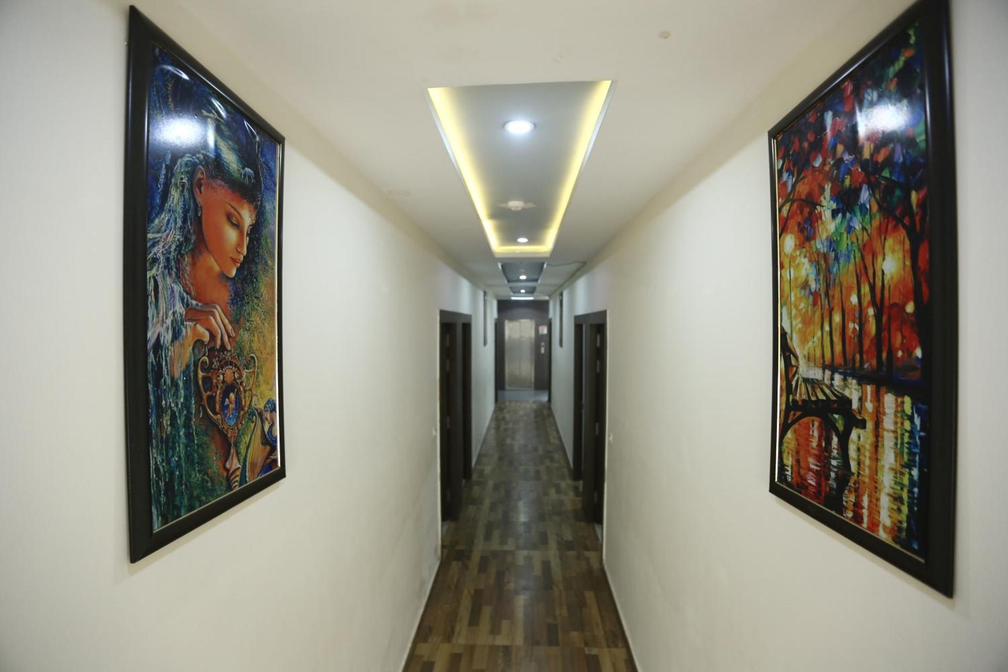 24 Hotel & Resort Агра Екстериор снимка
